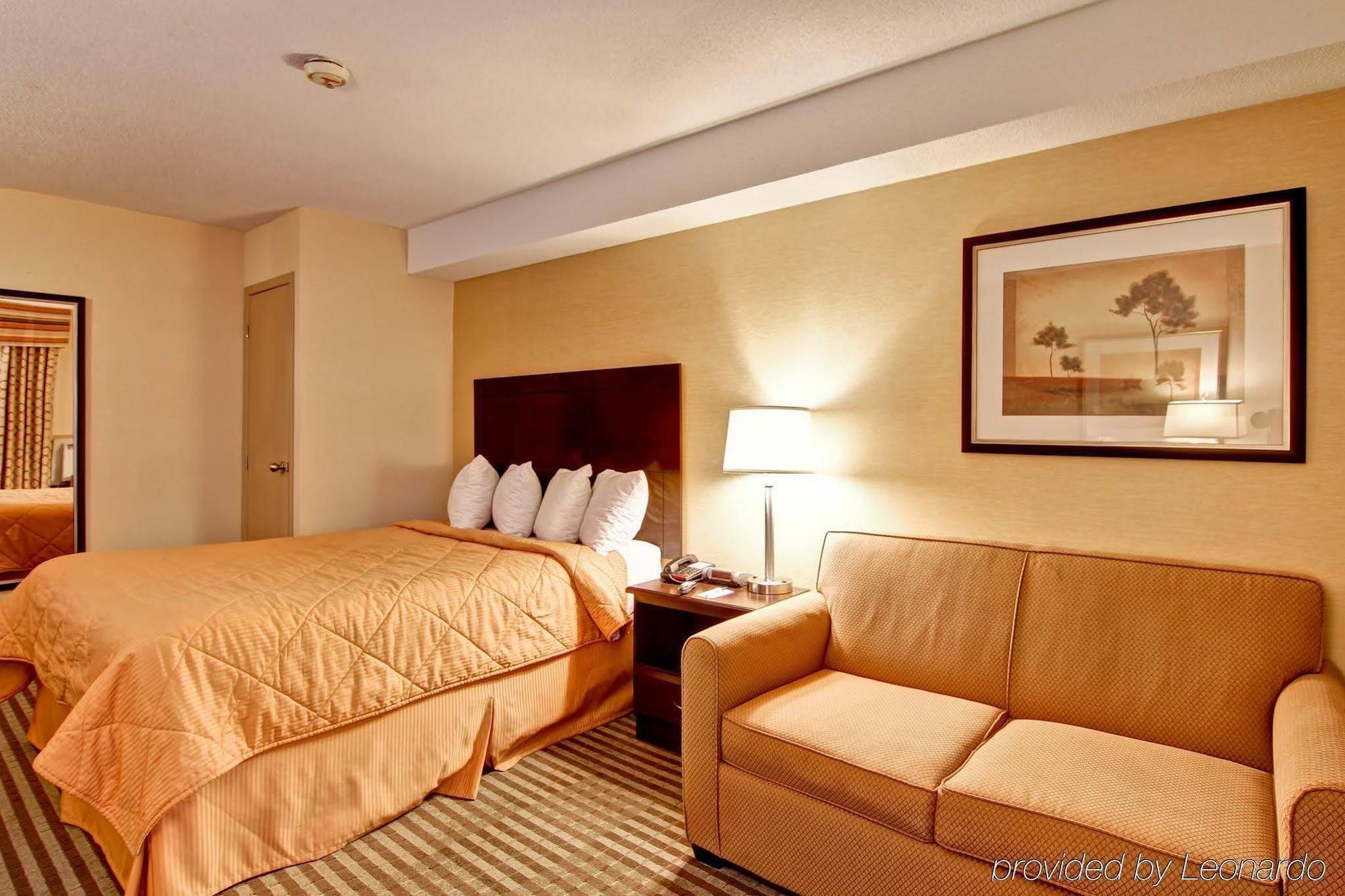 Comfort Inn East Scarborough トロント エクステリア 写真