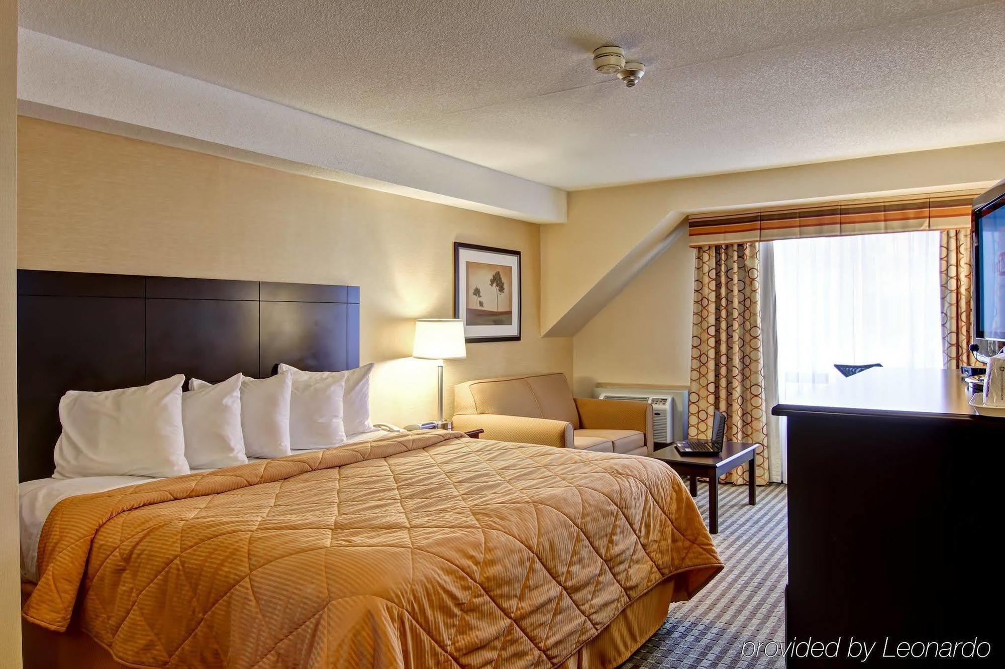 Comfort Inn East Scarborough トロント エクステリア 写真